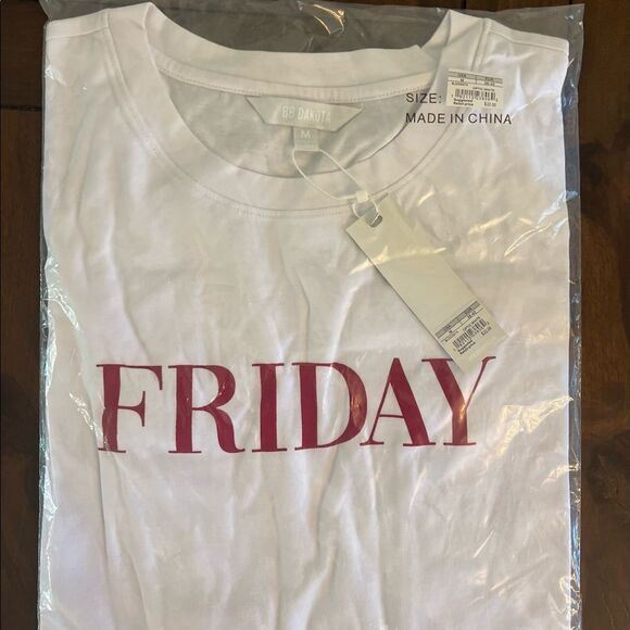 BB Dakota FRIDAY TShirt *new with tags Size small - Picture 1 of 1